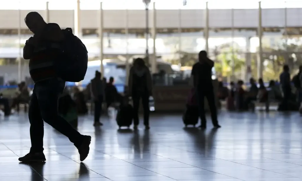 Tráfico humano aumenta 25% globalmente, com mulheres e crianças em destaque