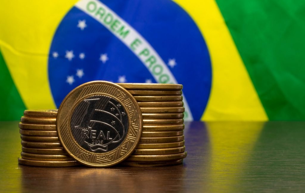 Dívida pública atinge R$ 7,3 trilhões em 2024, impulsionada por juros e títulos indexados à Selic