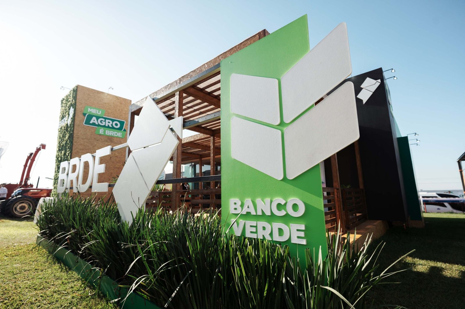 Com R$ 2,2 bilhões investidos, BRDE gera empregos e R$ 234 milhões em ICMS para o Paraná