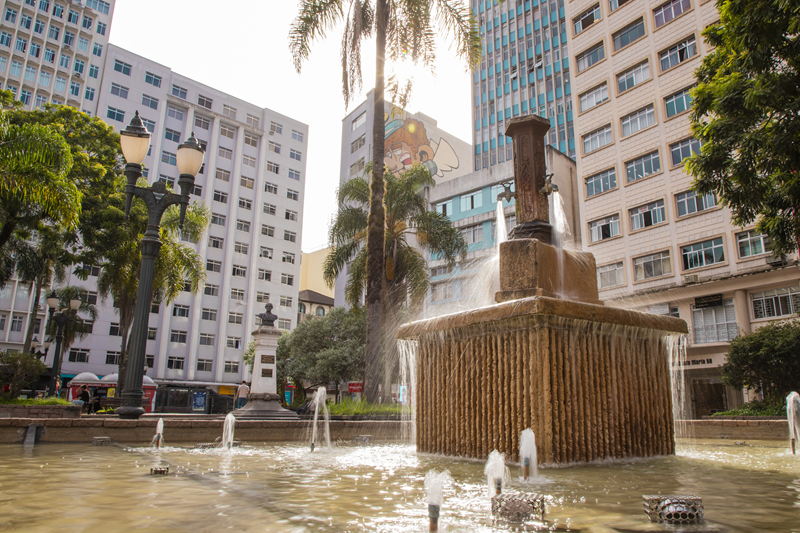 Adote uma praça