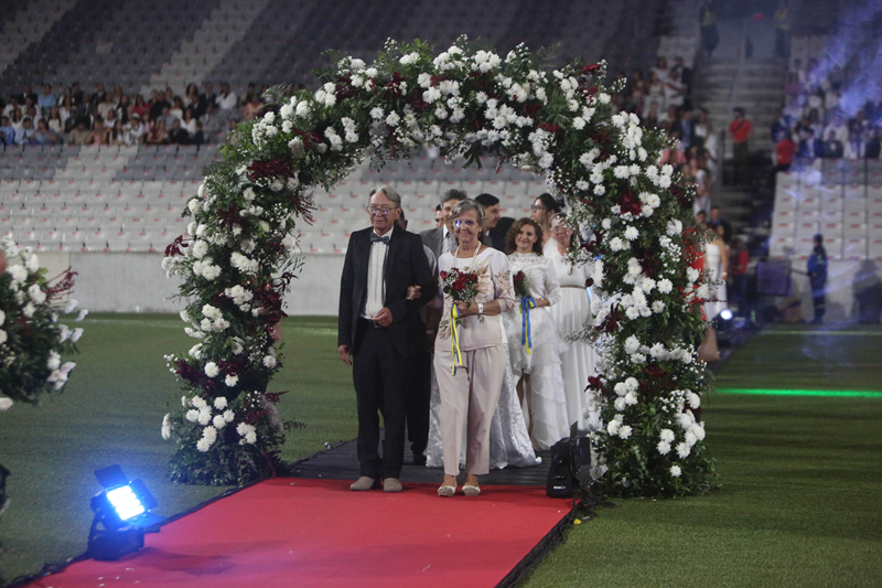 Mil Histórias De Amor Celebradas: Casamento Coletivo Na Arena Da Baixada Une Casais De Todo O Paraná