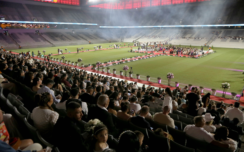 Mil Histórias De Amor Celebradas: Casamento Coletivo Na Arena Da Baixada Une Casais De Todo O Paraná