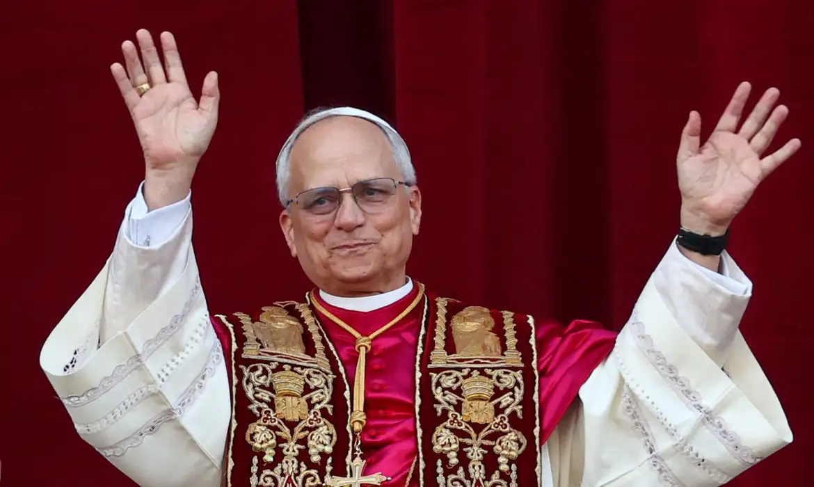 Vaticano tem novo líder: norte-americano Robert Francis Prevost é eleito Papa Leão XIV