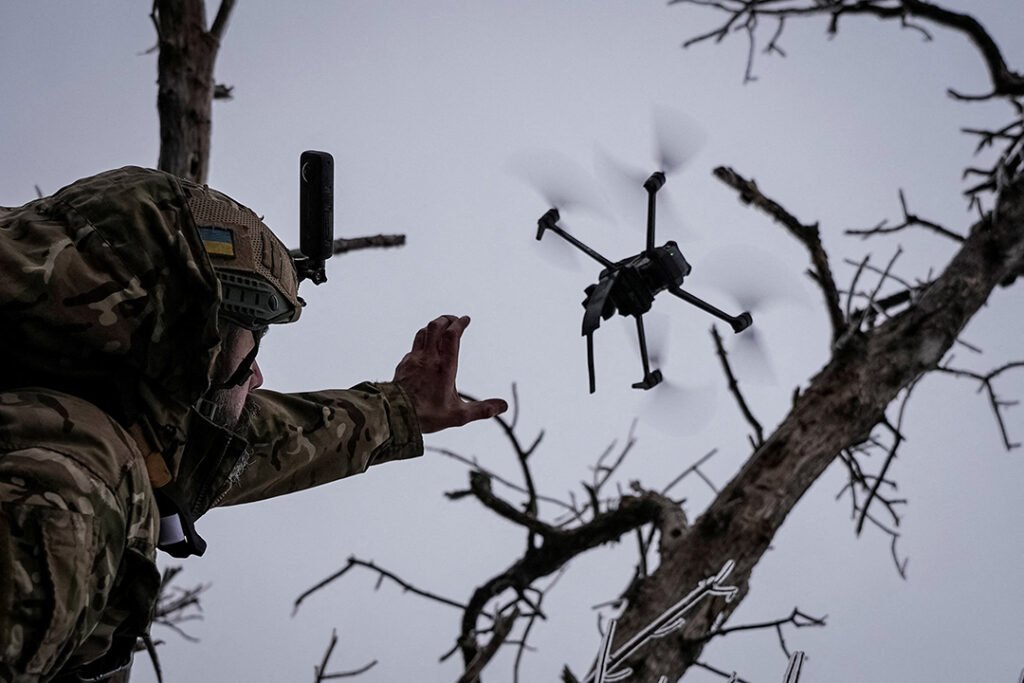 Maior ataque de drones da Rússia contra a Ucrânia ocorre às vésperas de encontro Putin-Trump