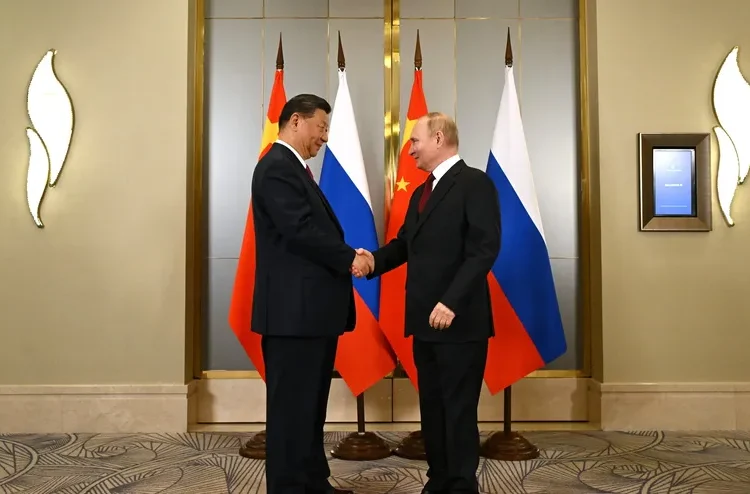 Putin e Xi Jinping publicam declaração conjunta afirmando aumento da cooperação militar e política contra EUA