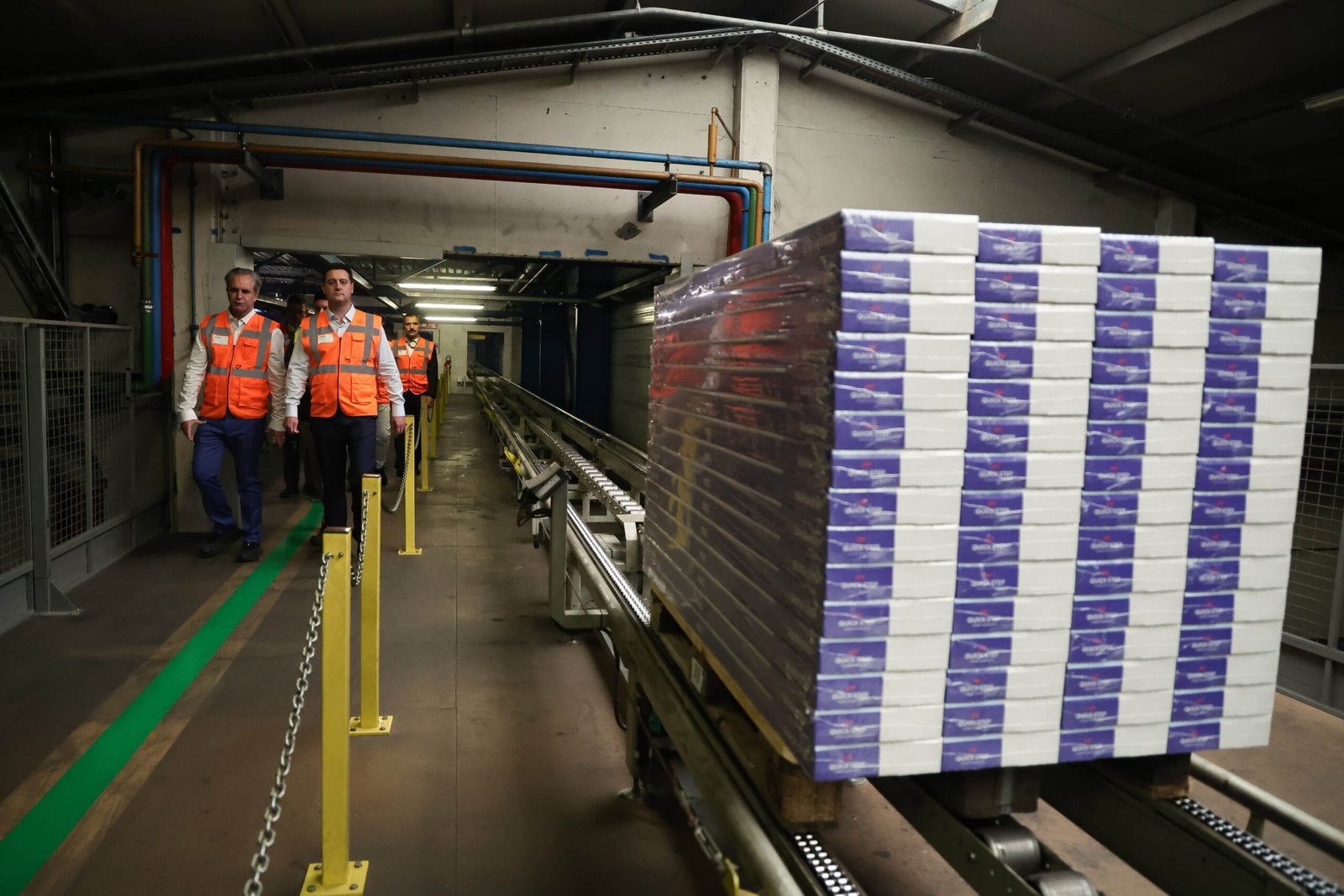 Missão Europeia colhe frutos: Unilin sinaliza expansão gigante no Paraná com nova fábrica de pisos