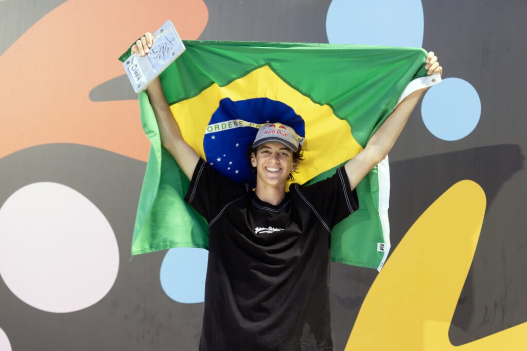 Gui Khury voa em Roma: manobra inédita garante pódio ao jovem skatista do Paraná