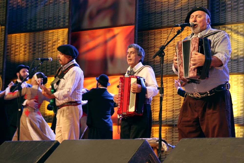 Gaúcho da Fronteira e orquestra se unem em show solidário no Teatro Guaíra