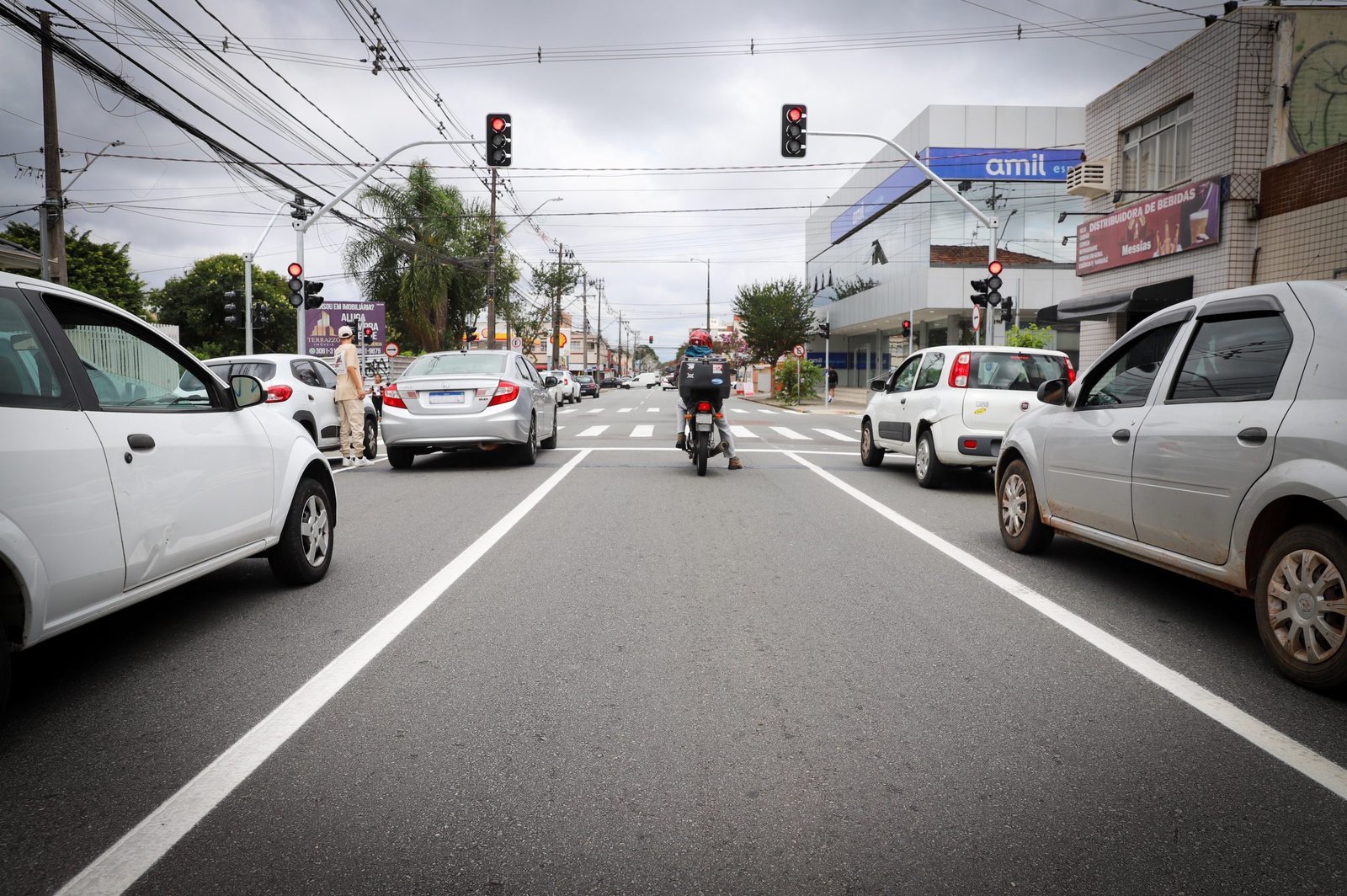 Inteligência Artificial no Trânsito: Semáforos Inteligentes Reduzem Congestionamentos em 31% em São José dos Pinhais
