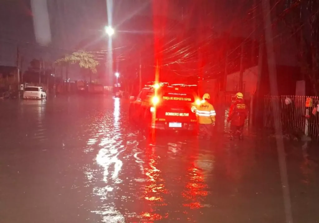Alerta Máximo no RS: Defesa Civil Confirma Desabrigados e Desaparecidos Sob Chuva que Não Para