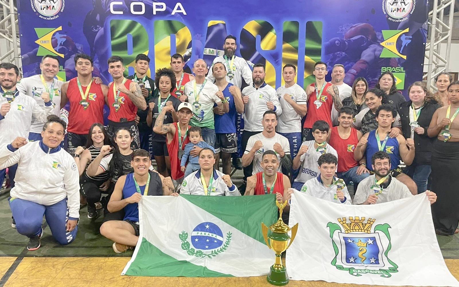 Nocaute duplo: em fim de semana histórico, Cascavel conquista o Brasil no Muay Thai e a região sul no Taekwondo