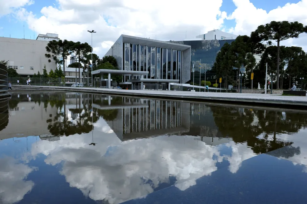 Olhar Político: os destaques da semana no Brasil, Paraná e cidades – 23/06 à 29/06