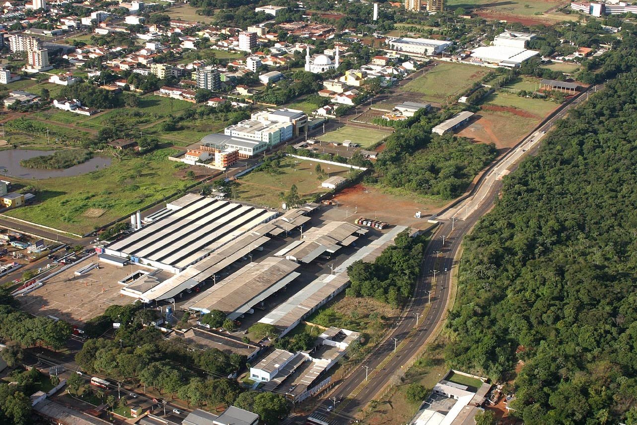 Ceasa de Foz do Iguaçu leiloa 15 áreas comerciais para venda de hortigranjeiros