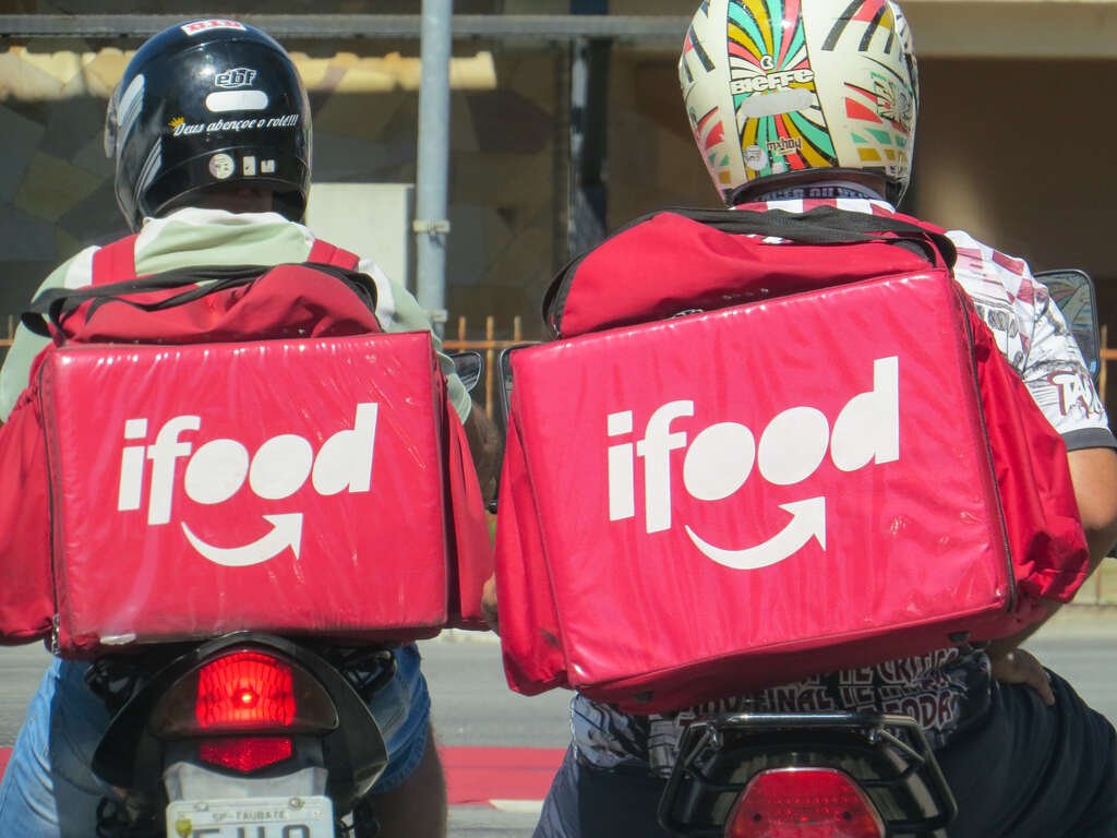 Mais Ganhos ou Mais Dependência? Entregadores Questionam Pacote de "Valorização" do iFood