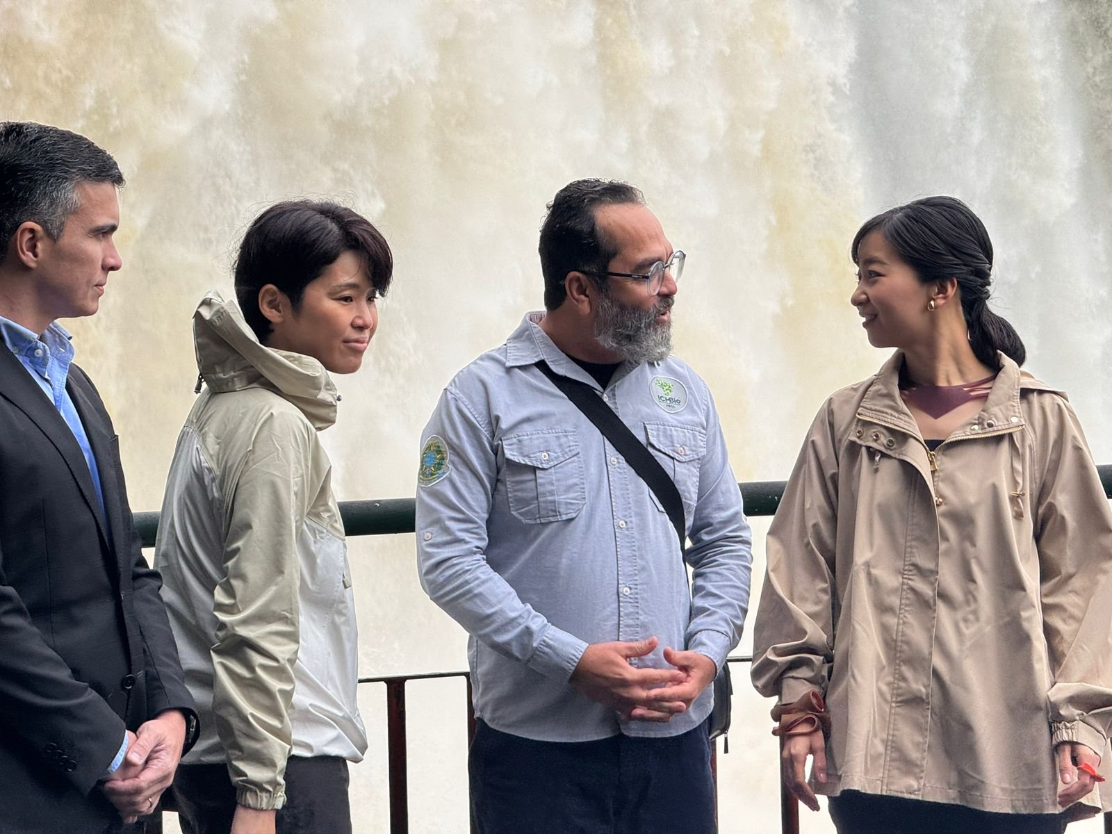 Princesa Kako de Akishino conhece as Cataratas do Iguaçu em encerramento de turnê brasileira
