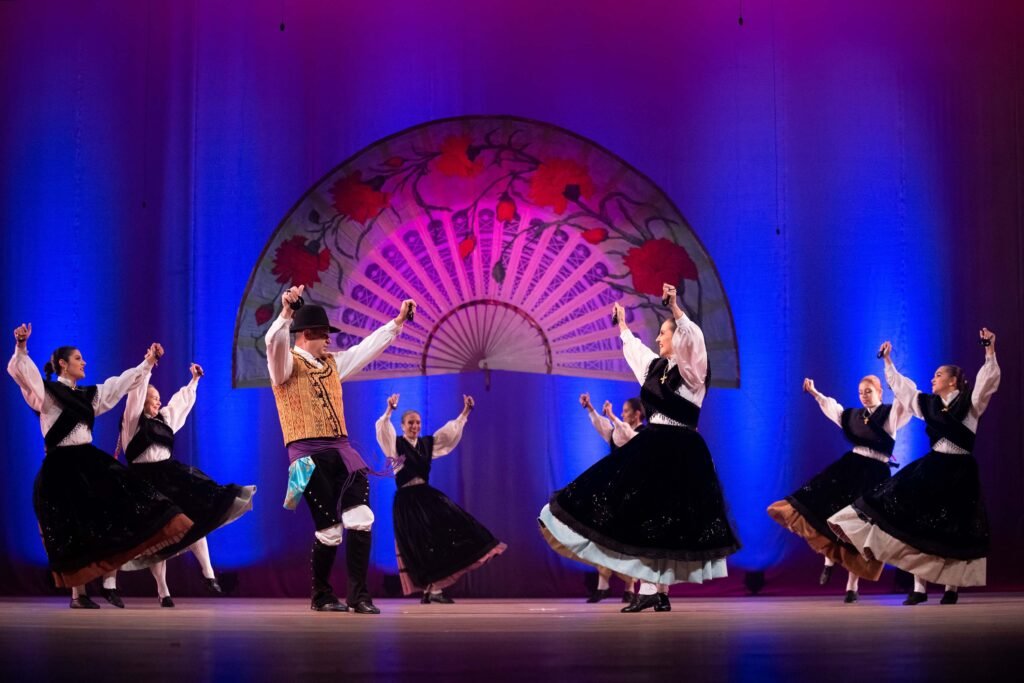Uma Volta ao Mundo Sem Sair de Curitiba: Festival das Etnias Traz Ucrânia, Japão, Itália e Mais ao Guaíra