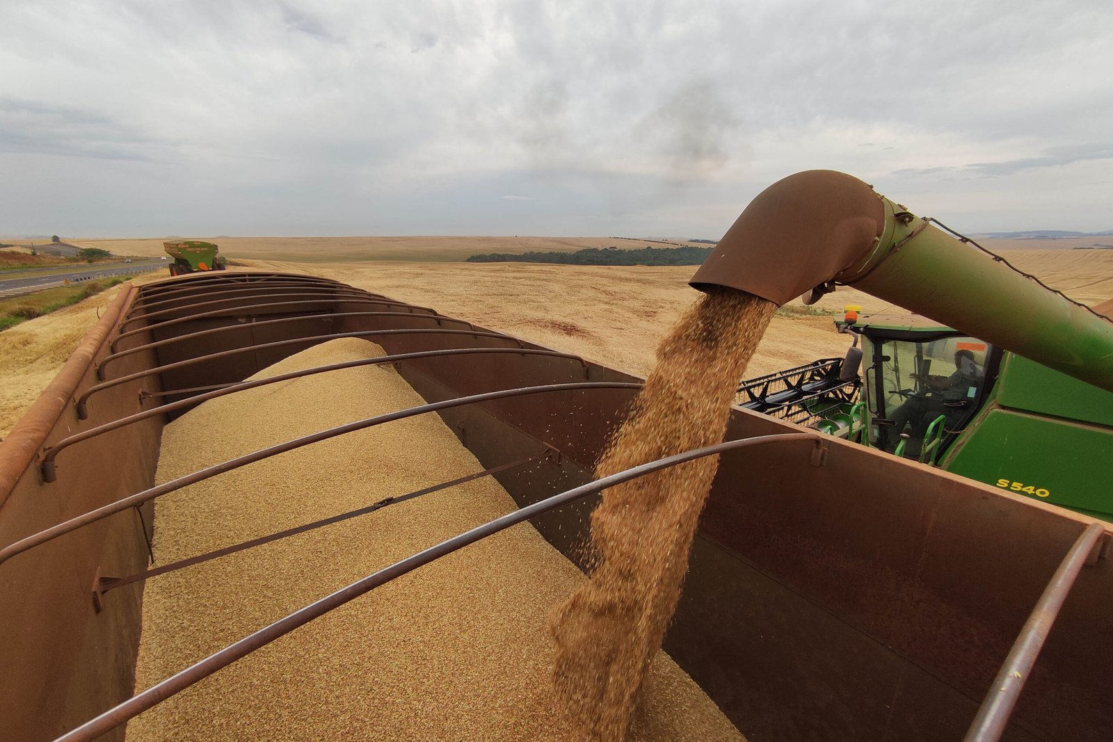 Paraná lidera: com agro e indústria fortes, PIB cresce 5% e ultrapassa sete países europeus