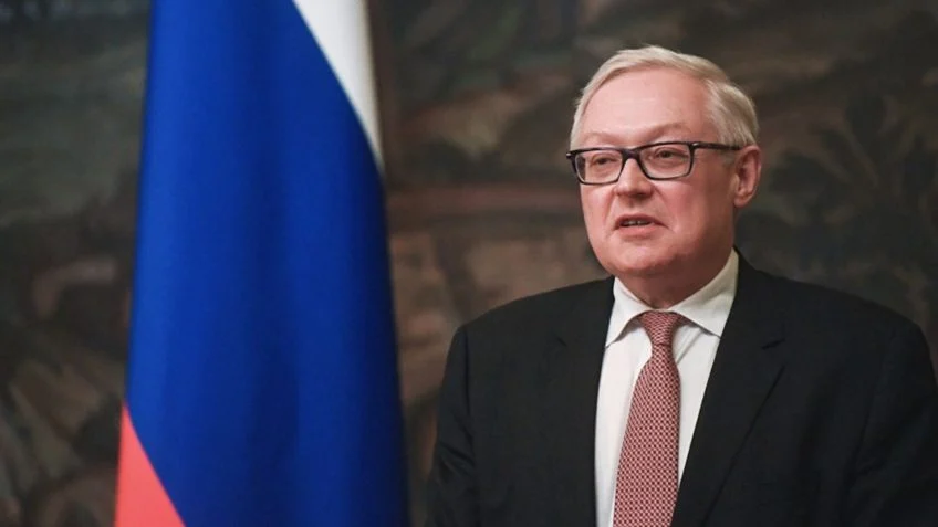 Rússia alerta EUA a não ajudar Israel e fala em "desestabilização radical"