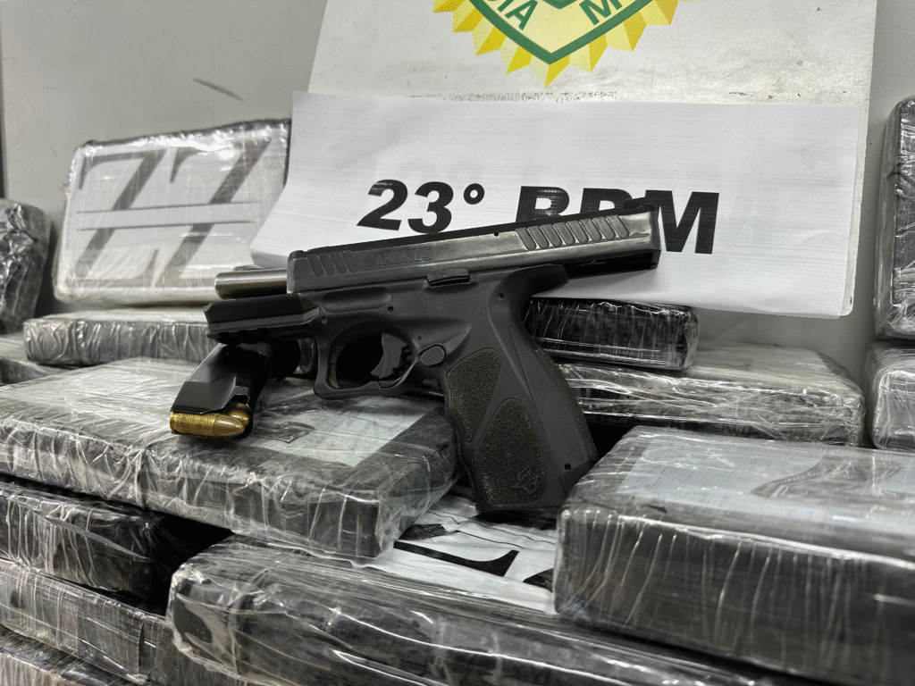 Mega apreensão: PMPR retira mais de 876 quilos de cocaína de circulação em Curitiba