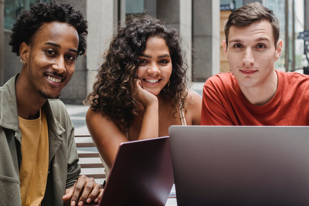Quer se Destacar? Curso Gratuito em Colombo Ensina a Fazer Currículo, se Comunicar e Lidar com Dinheiro