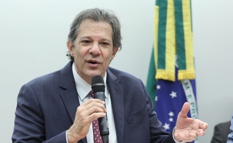 Haddad defende imposto maior para "Bets" e busca acordo com Congresso sobre IOF e imposto de renda