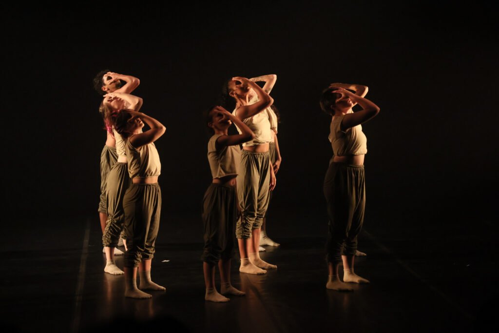 A Sabedoria do Xingu Sobe ao Palco: Dança em Curitiba Traduz a Crise Climática Pelos Olhos dos Povos da Floresta