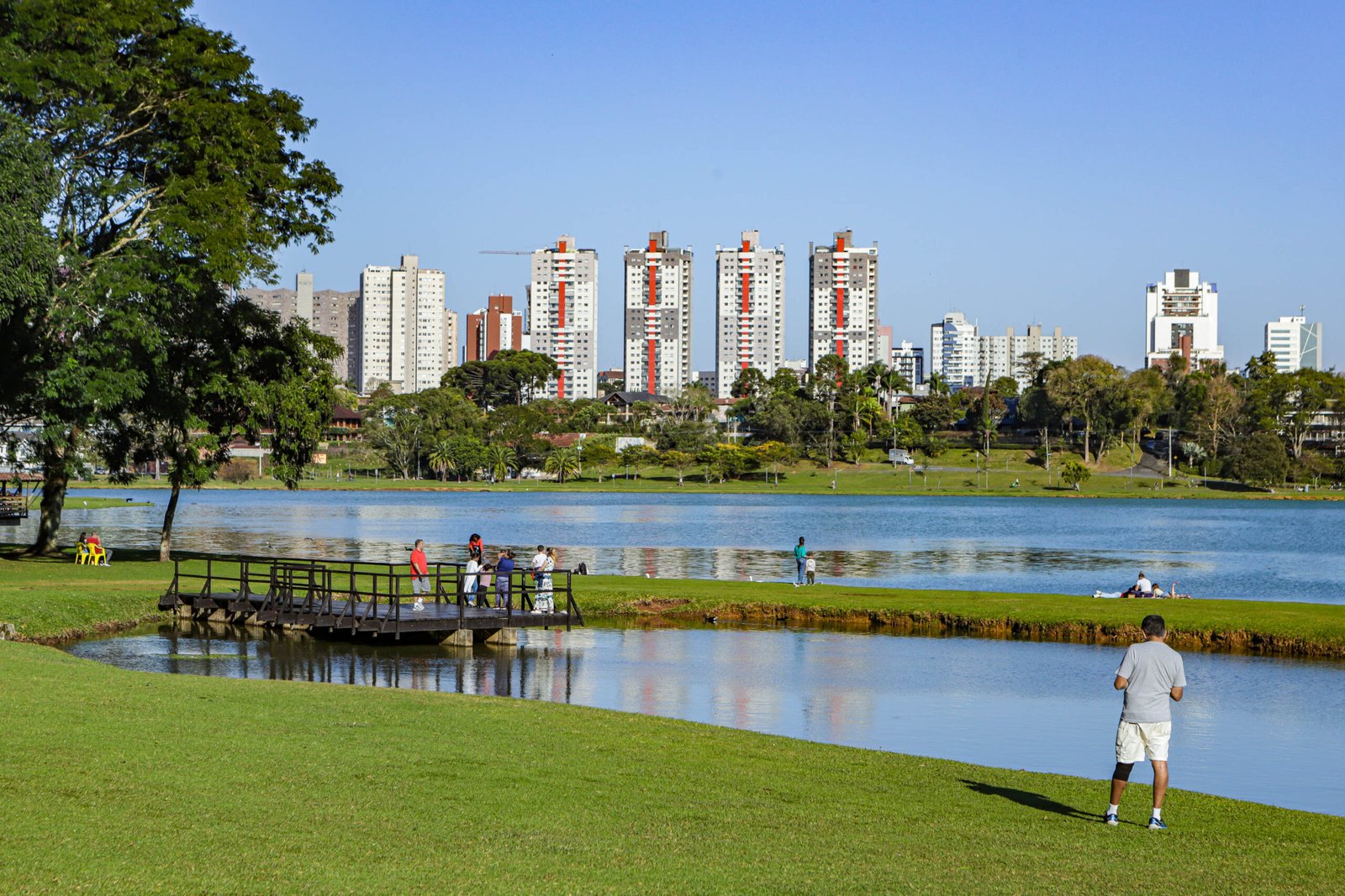 Do "Veranico" ao Inverno em 5 Dias: Paraná Terá Calorão no Início da Semana e Frio Intenso no Final