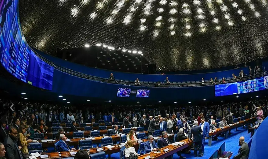 Congresso Esvaziado por Fórum em Lisboa, mas Comissões "Fervem" com Sabatina de Ministros