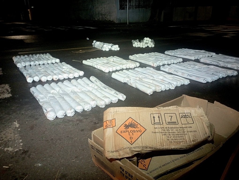 BOPE em Ação: Esquadrão Antibombas Remove Carga de 240 kg de Explosivos de Veículo em Campo Mourão