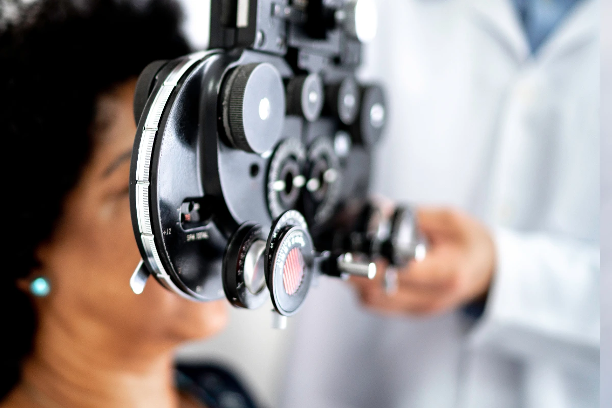 O negócio da visão: mercado de saúde ocular atinge R$ 27 bilhões e expande em bairros de Curitiba