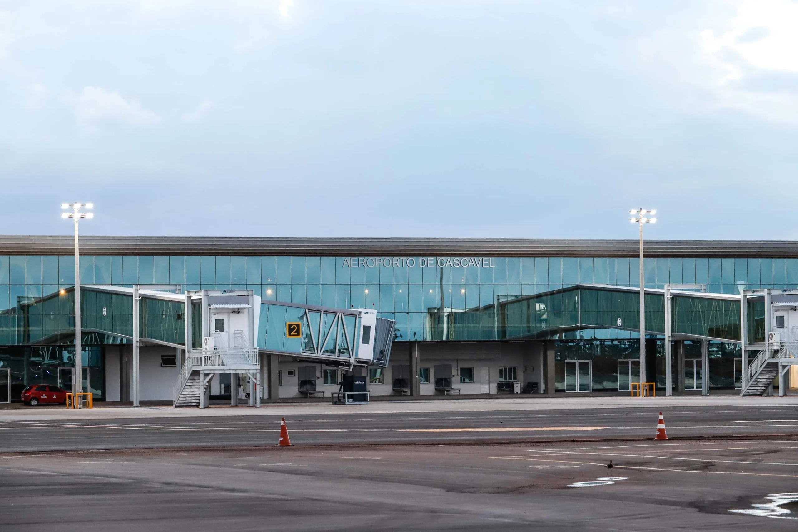 Cerco no ar: ação no aeroporto de Cascavel mostra a intensificação da fiscalização contra o descaminho
