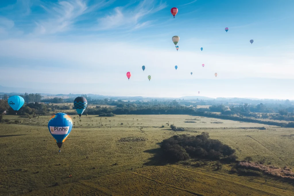 Céus Coloridos nos Campos Gerais: Festival da Primavera em Castro Terá o Maior Encontro de Balões do Paraná