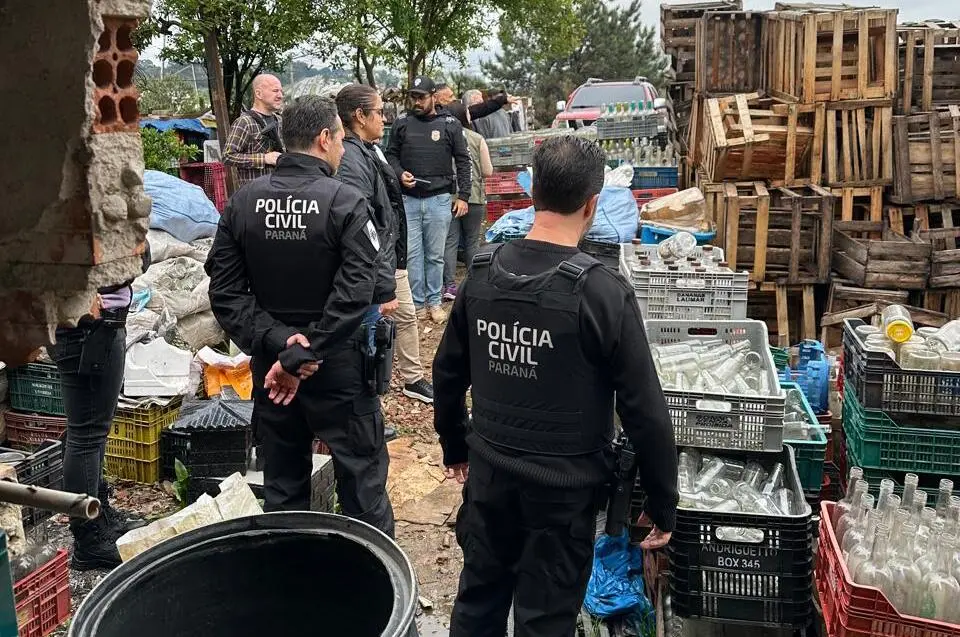 Na Origem da Fraude: PCPR Destrói 300 Mil Garrafas Vazias Para Combater Falsificação de Bebidas
