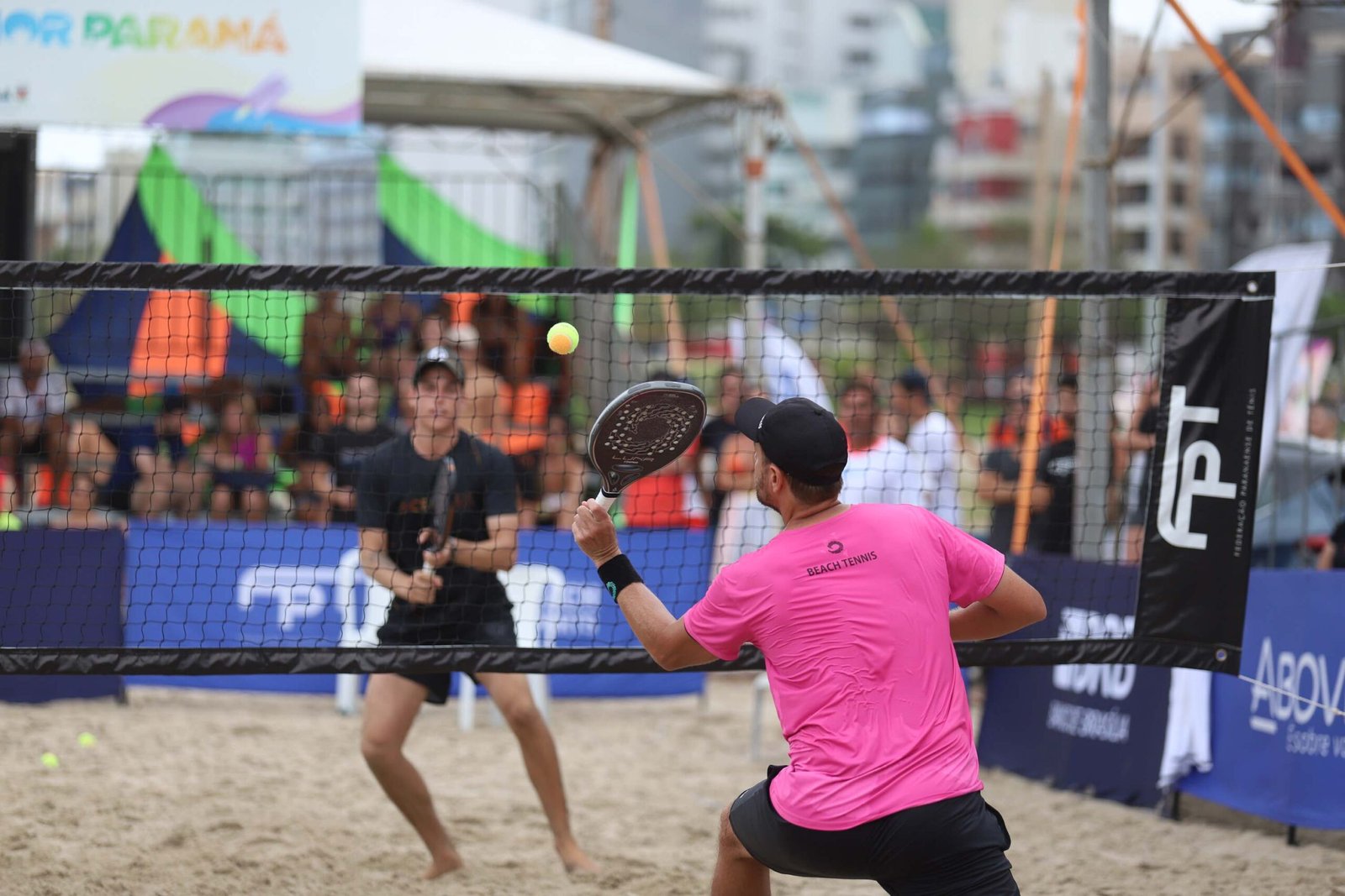 A elite mundial na areia: Matinhos sedia abertura da temporada internacional de Beach Tennis em fevereiro