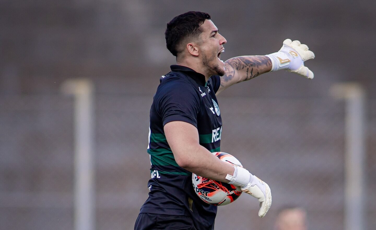 Inacreditável no Albino Turbay: Goleiro Pedro Rangel marca de tiro de meta e dá vitória ao Coritiba sobre o Cianorte