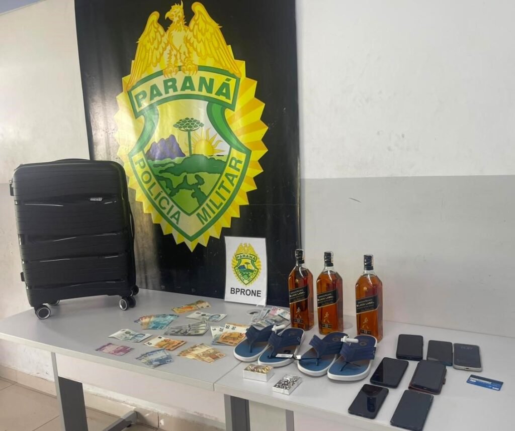 Fim da linha: PM prende em Curitiba dupla de peruanos que se passava por turistas para furtar hotéis em Foz do Iguaçu