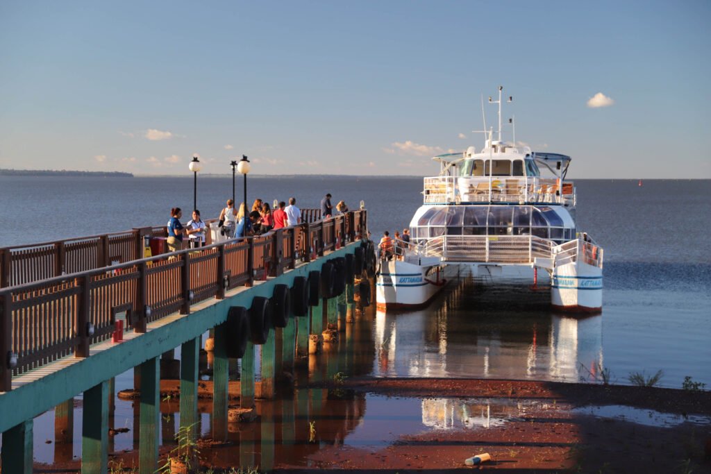 Turismo em alta: setor cria 7,8 mil empregos no Paraná e cresce 14% em 2025