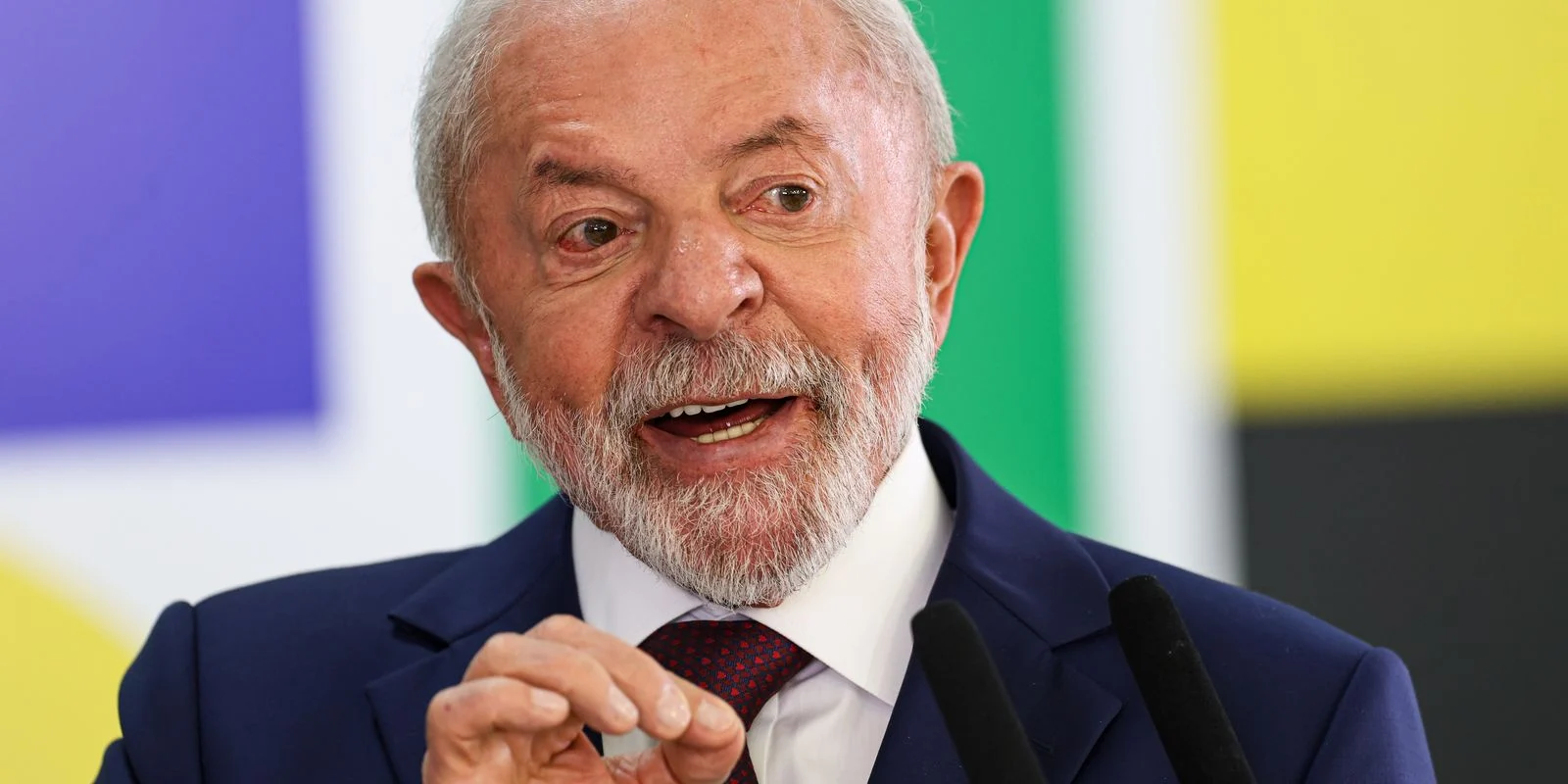 Lula Sanciona Orçamento de R$ 6,5 Trilhões com 26 Vetos Cruciais, Incluindo Aumento do Fundo Partidário