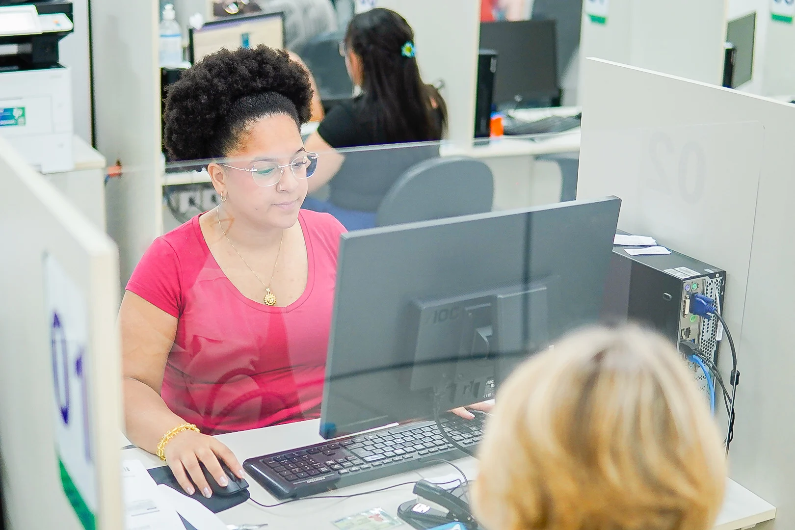 Procon-PR Registra Salto de 54% em Atendimentos na Primeira Quinzena de Janeiro com Telefonia e E-commerce Liderando Reclamações