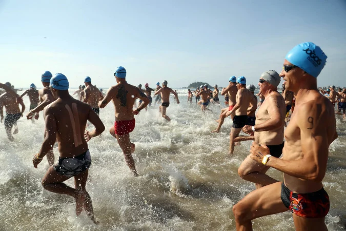 Resistência e tradição: Travessia de Guaratuba deve reunir elite e amadores na água