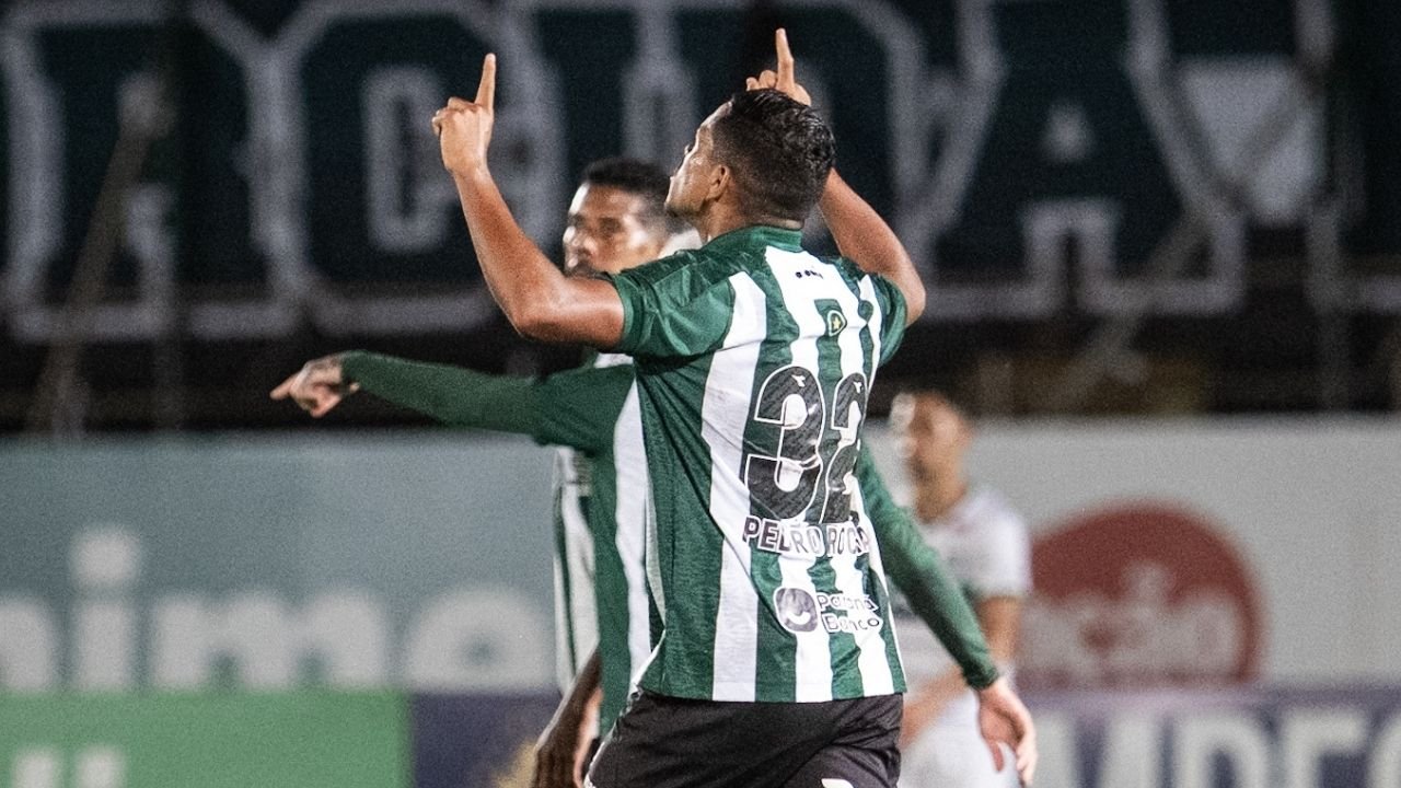 Artilheiro resolve: Pedro Rocha garante triunfo do Coritiba na estreia dos titulares