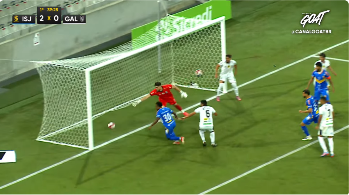 Pintura na Arena: com golaço de falta, São Joseense bate Galo Maringá na abertura do Estadual