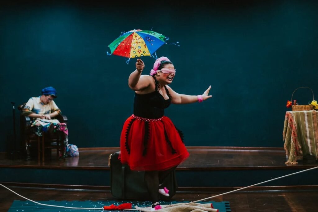 Circo de graça em Londrina: Vila Triolé recebe a palhaça Ticanica neste domingo