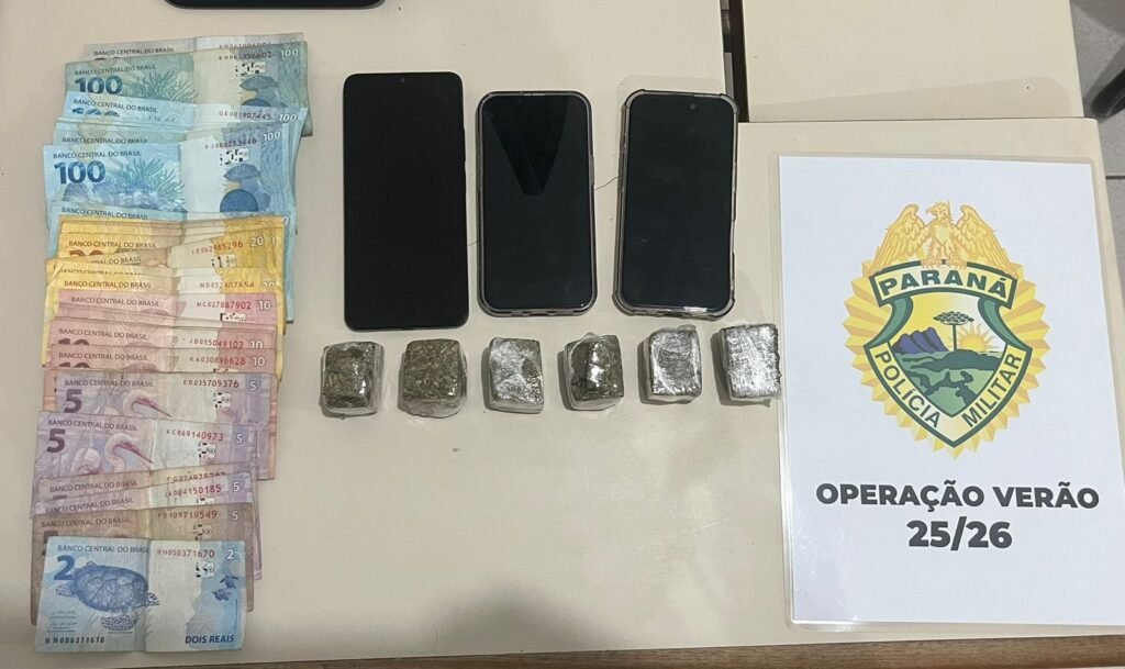 Cerco ao tráfico em Guaratuba: PM prende cinco suspeitos e apreende drogas em domingo movimentado