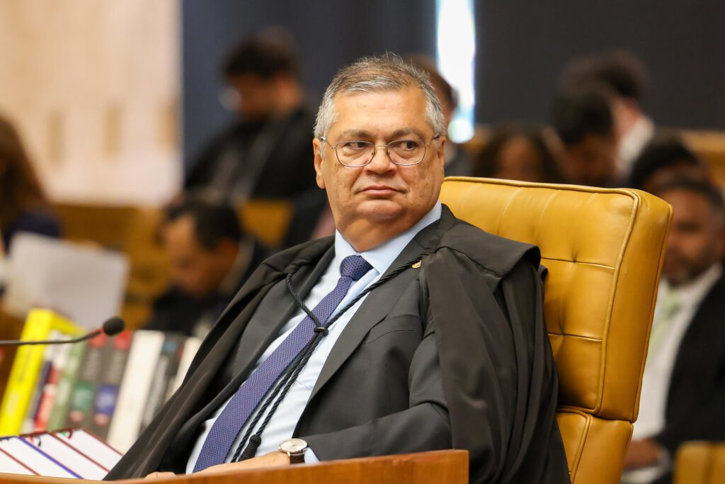 STF freia privatização: Flávio Dino suspende venda da Celepar após ação por risco a dados pessoais