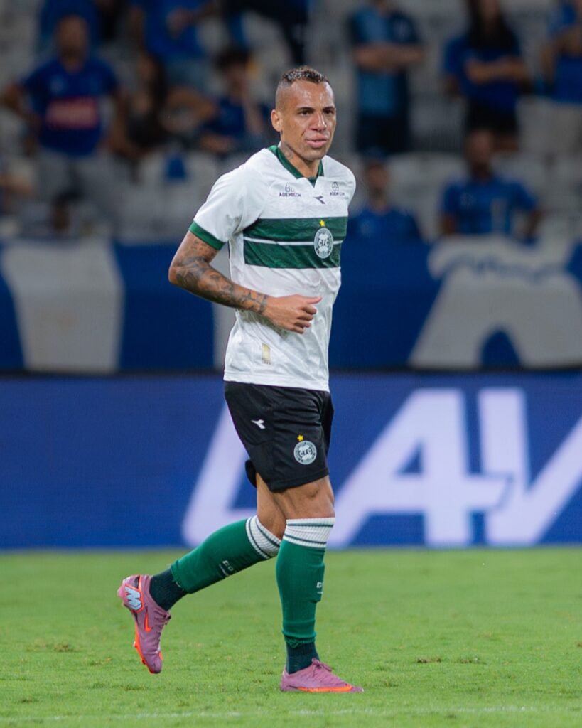 Visitante Indigesto: Coritiba cala o Mineirão, vence o Cruzeiro de virada e amplia invencibilidade fora de casa