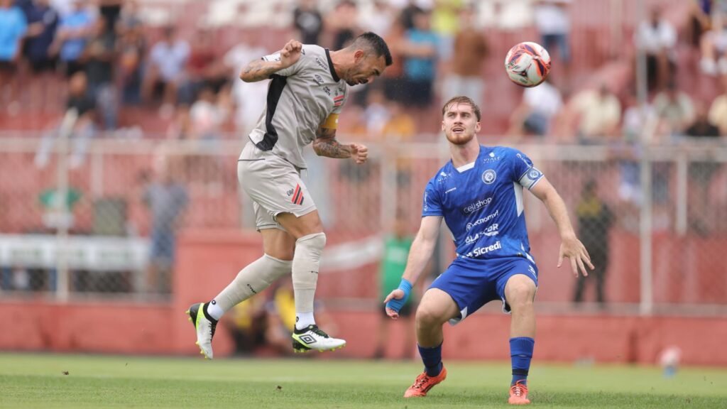Athletico vence Foz do Iguaçu e carimba vaga na semifinal do Paranaense