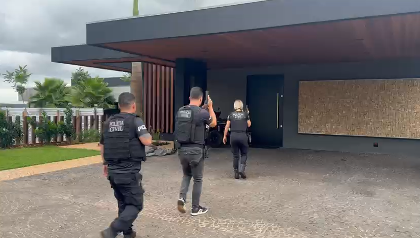 Vida de luxo custeada por fraudes: Polícia prende quadrilha que usava dados de dependentes químicos para golpes em Londrina