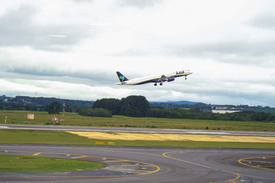 Mercado aéreo: entenda como a Azul usará os investimentos da United e American Airlines para reequilibrar as contas