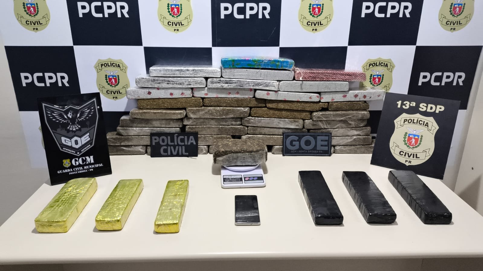 Desdobramento nos Campos Gerais: Polícia e GCM apreendem mais 40 kg de maconha em Ponta Grossa